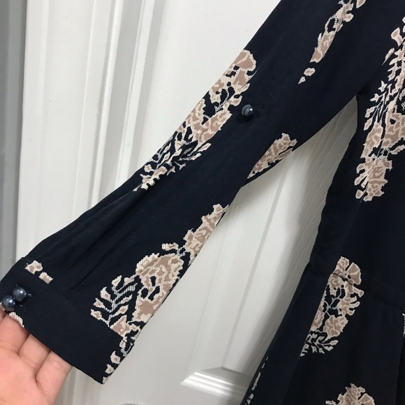 😍Xtaren | Navy Floral Romper - Picture 10 of 12